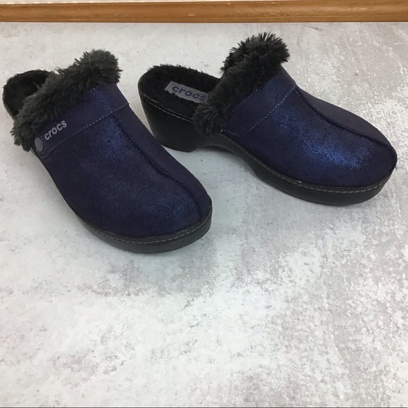 crocs fur lined clogs